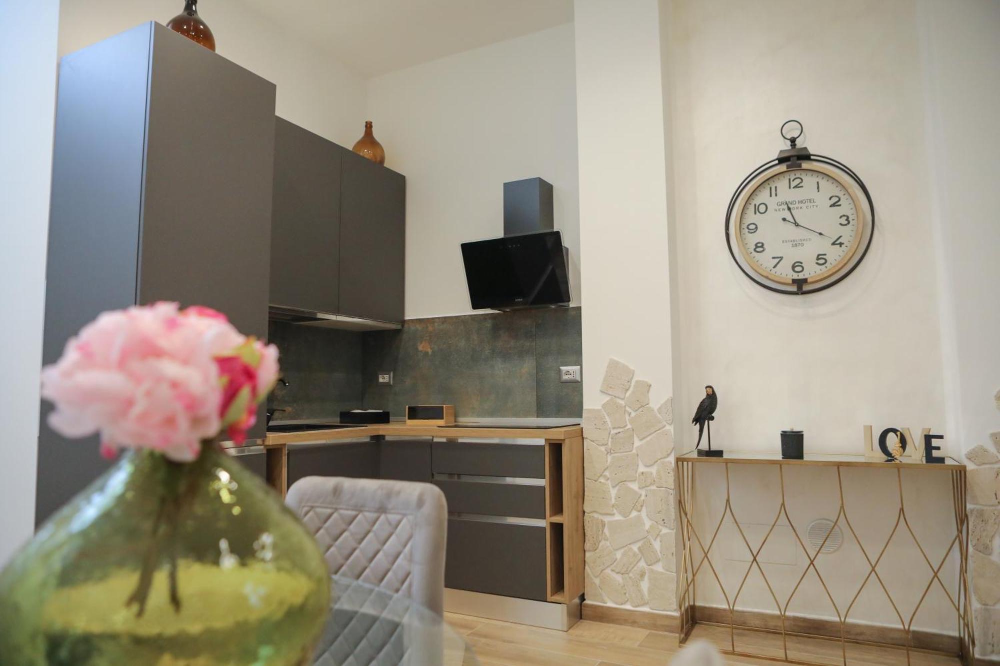 Luxury Regina 14 Apartment บารี ภายนอก รูปภาพ