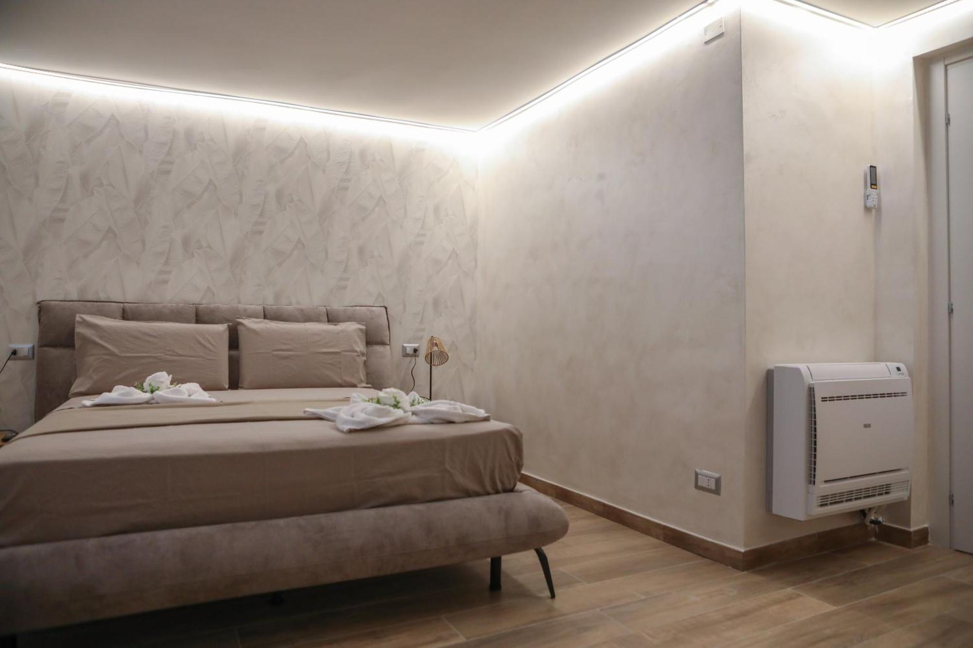 Luxury Regina 14 Apartment บารี ภายนอก รูปภาพ